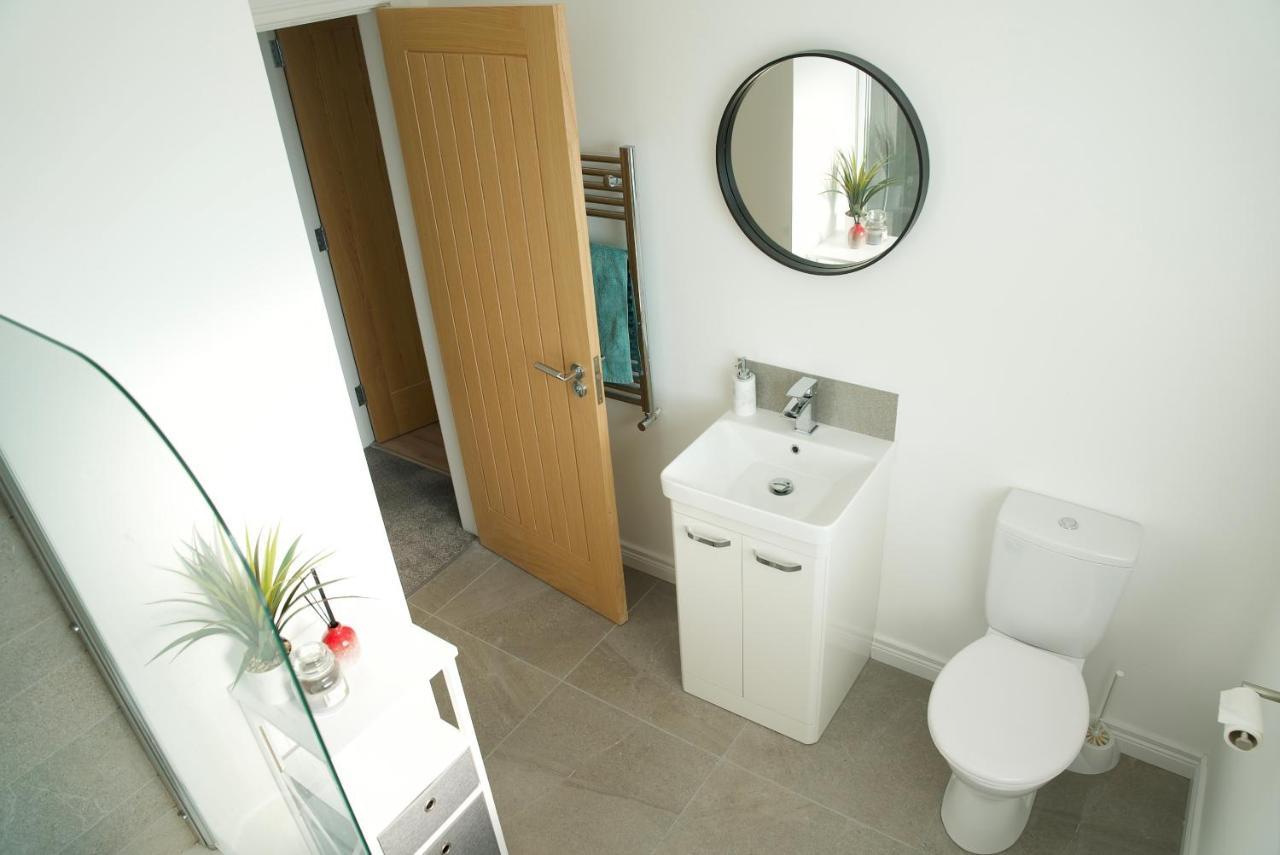Modern 3 Bedroom Coastal Home Newry Exterior photo